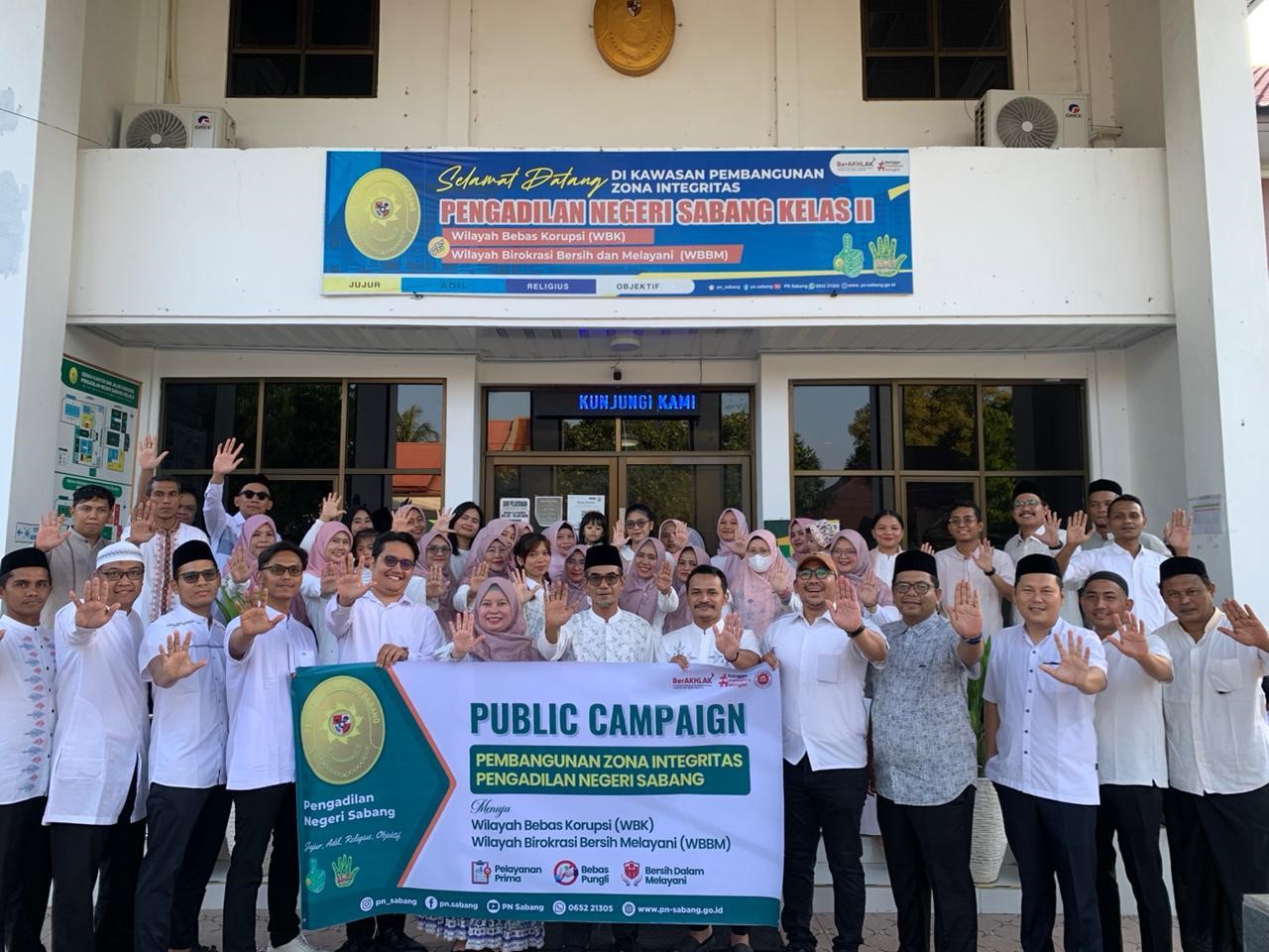 (Foto: PN Sabang Gelar Public Campaign ZI dan membagikan takjil | Dok. PN Sabang)