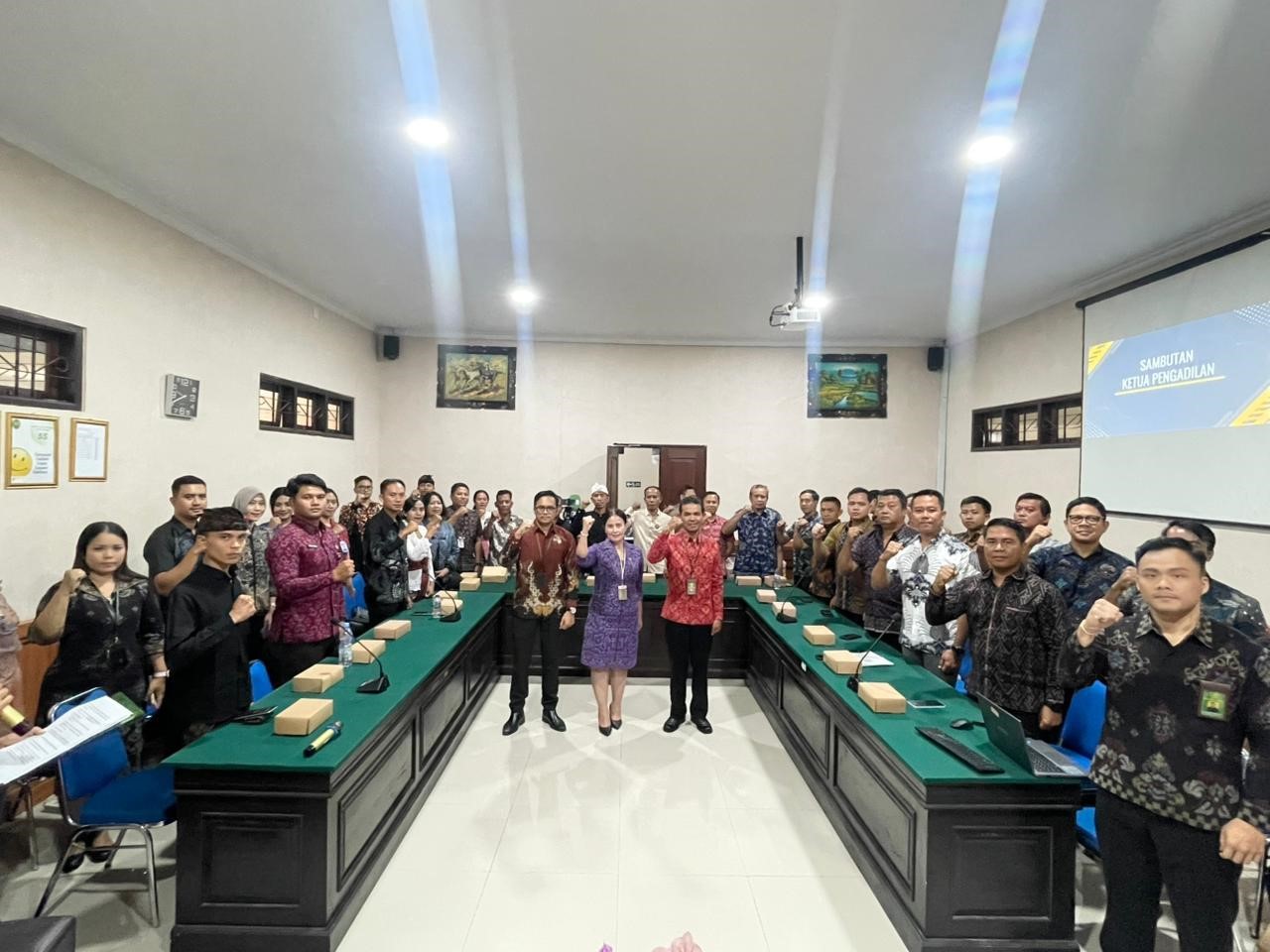 Perkuat Layanan, PN Amlapura Gelar Konsultasi Publik!