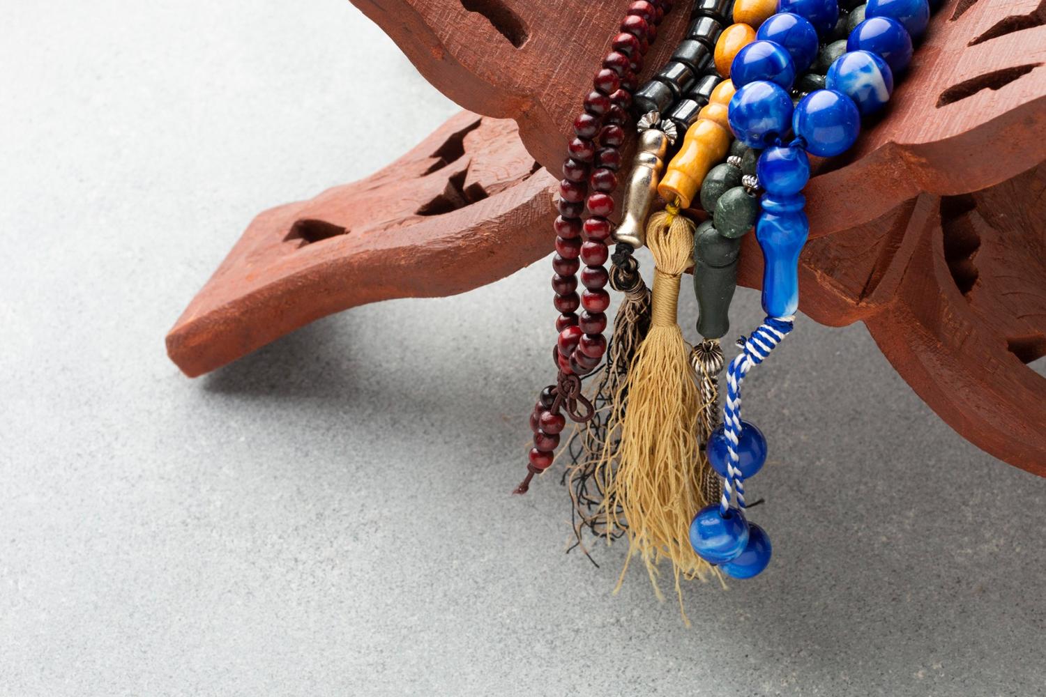 Berdzikir dan Berpikir: Membaca Tanda-Tanda Tuhan di Langit dan Bumi