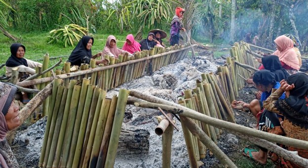 Malamang: Cara Unik Sambut Lebaran