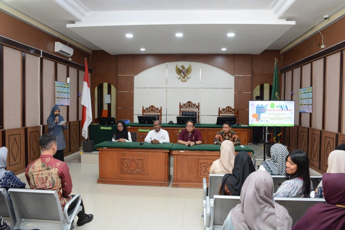 PELANGI & SI POCIL: INOVASI PN BIREUN YANG MEMBERIKAN KEMUDAHAN AKSES DOKUMEN KEPENDUDUKAN USAI SIDANG