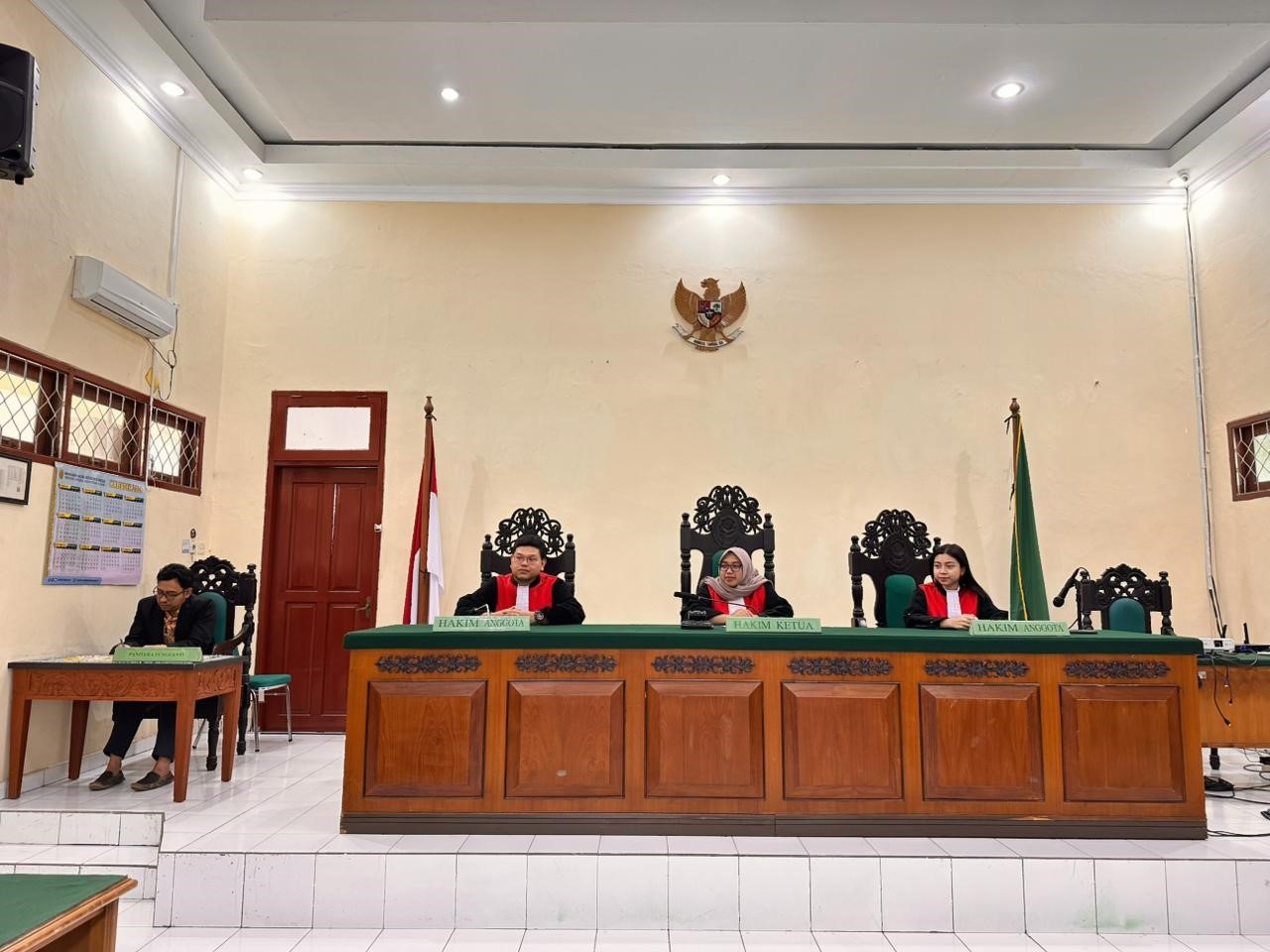 Majelis Hakim PN Sangatta Menjatuhkan Putusan Permaafan Hakim (Rechterlijk Pardon) pada Perkara Pengancaman