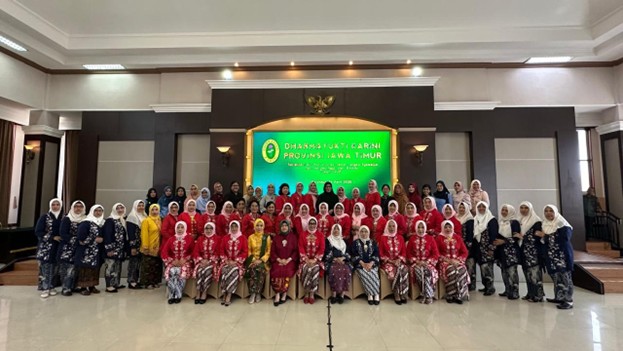 Foto bersama Pengurus Dharmayukti Karini (DyK) seProvinsi Jawa Timur | Dok. PT Surabaya