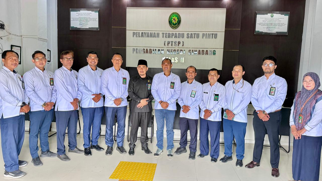 (Foto: PN Sinabang Gelar Kunjungan Silaturahmi dari Ketua Mahkamah Syariyah Sinabang | Dok. PN Sinabang)