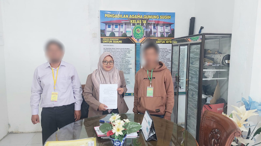 (Foto: Mediator Non Hakim PA Gunung Sugih Berhasil Mendamaikan Suami Istri | Dok. PTIP PA Gunung Sugih)